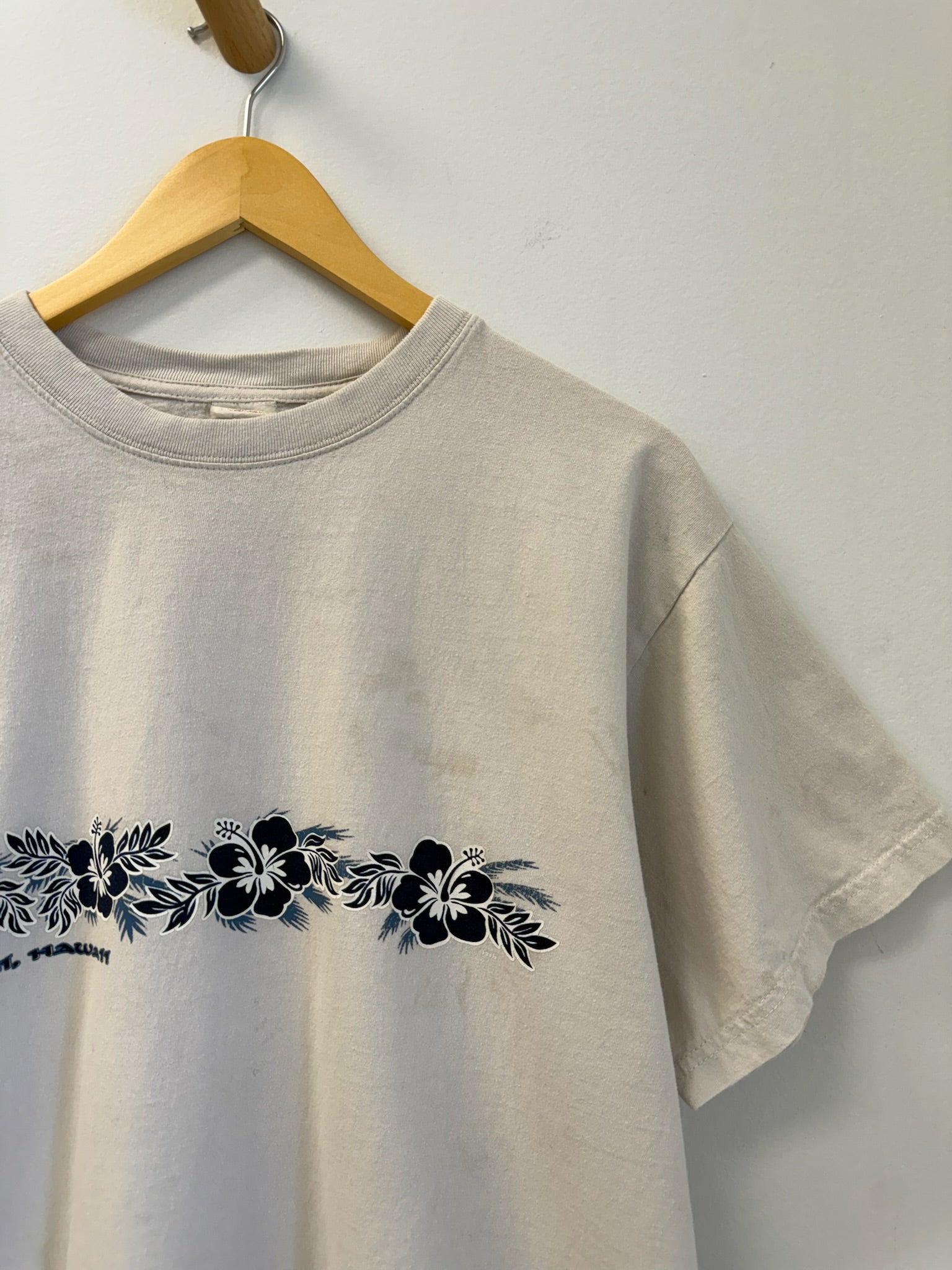 3A-67-CH White Hawaii Flower Tee
