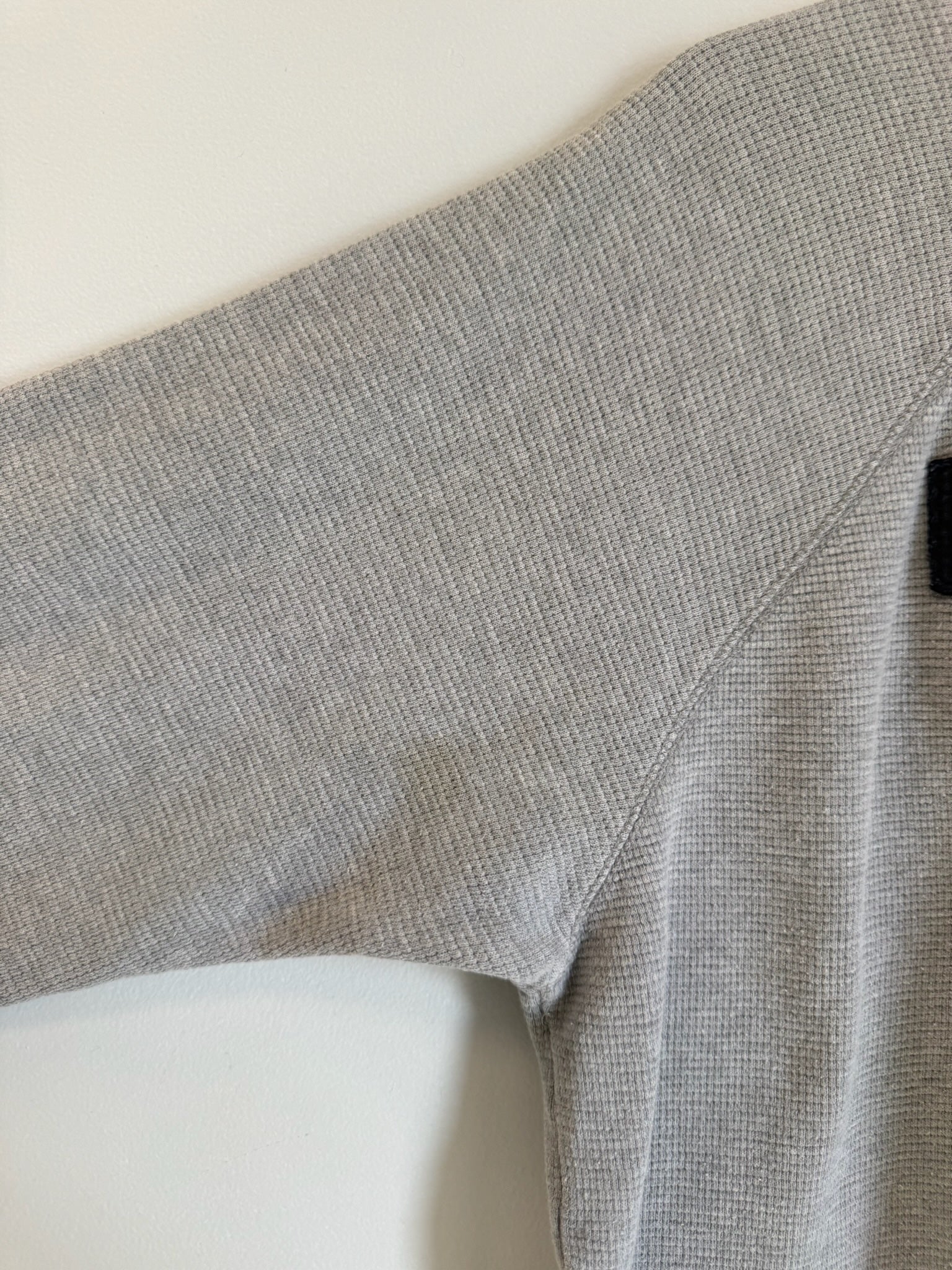 3A-110-CH Grey New York Textured Crewneck