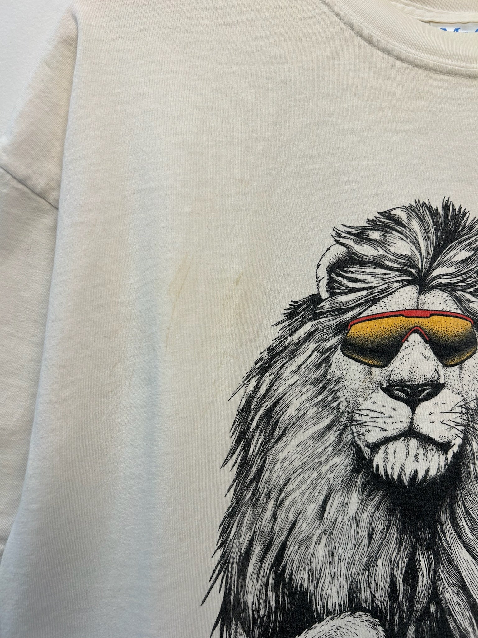 1A-10-CH Lion King White Tee