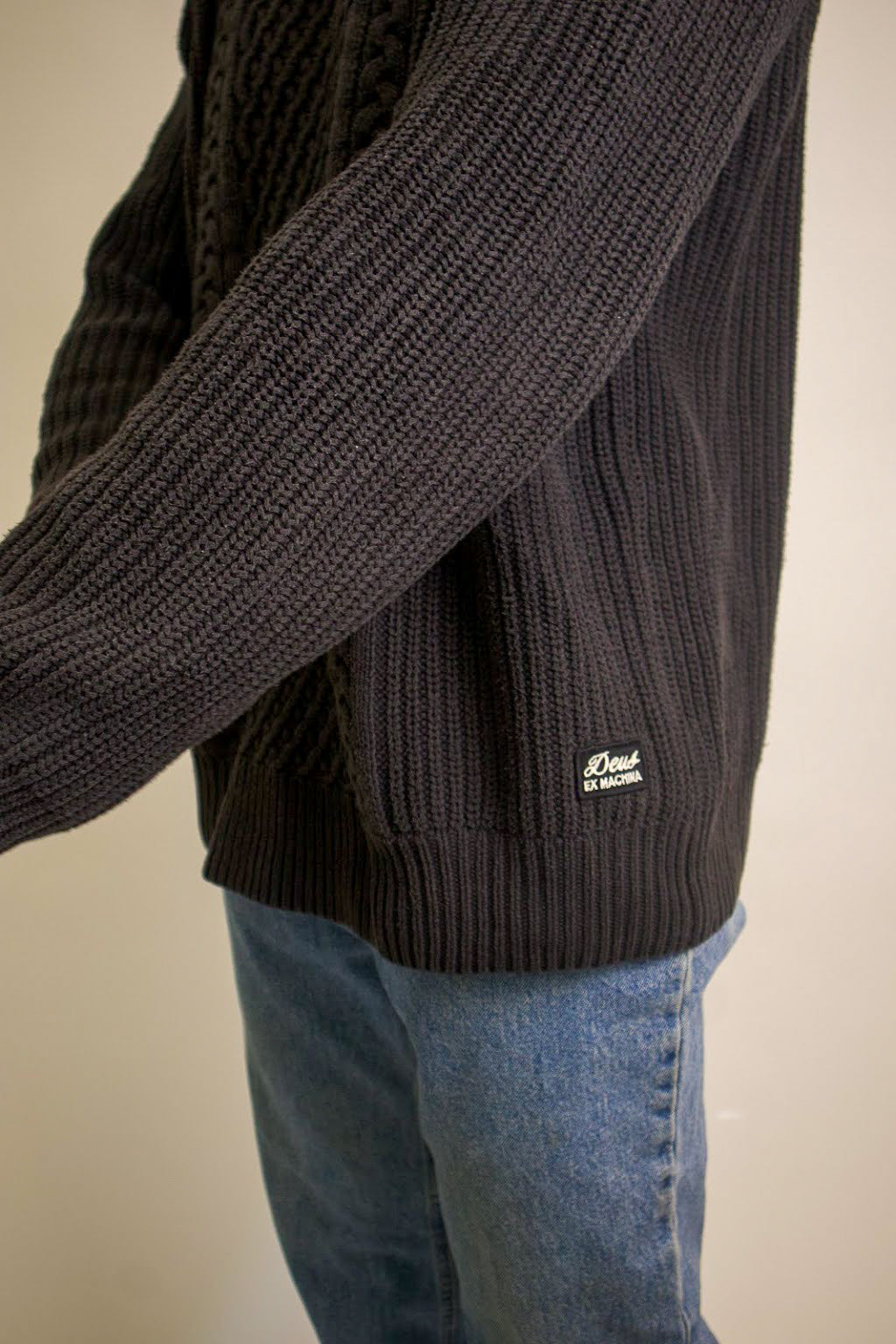 1A-122-CH Black Deus Knit