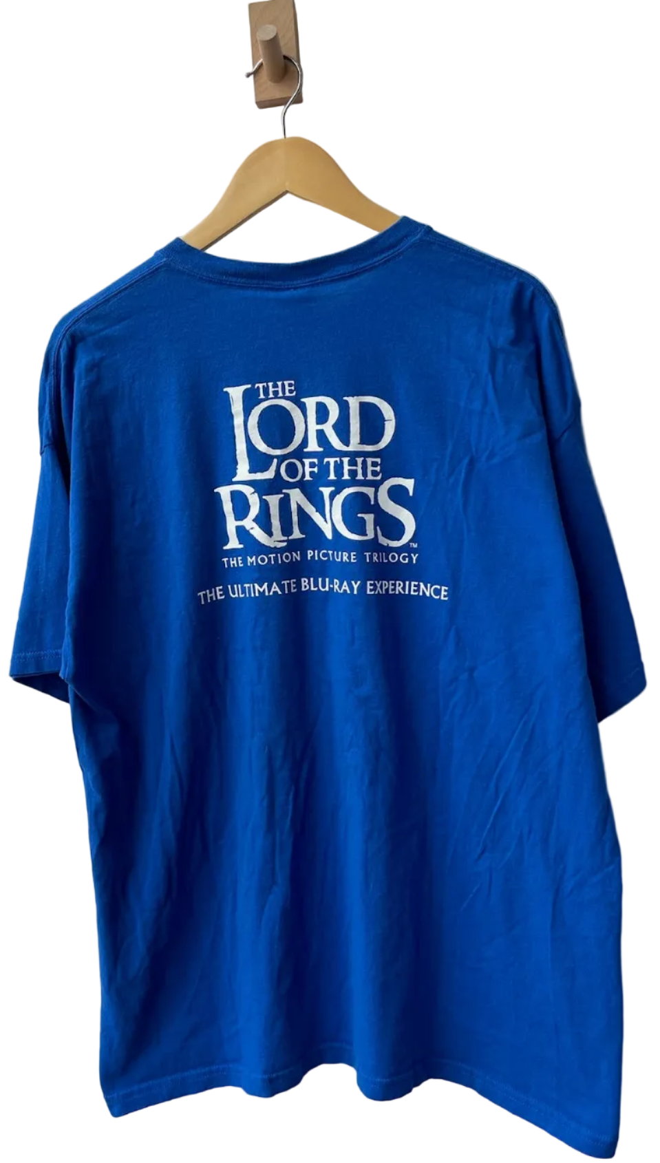 11-657-CH LOTR Blu-Ray Tee